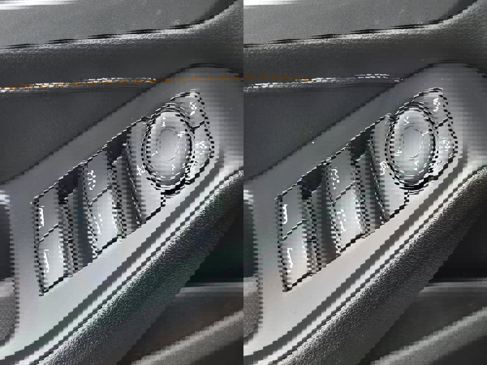 Used 2021 Chevrolet Traverse RS image 13