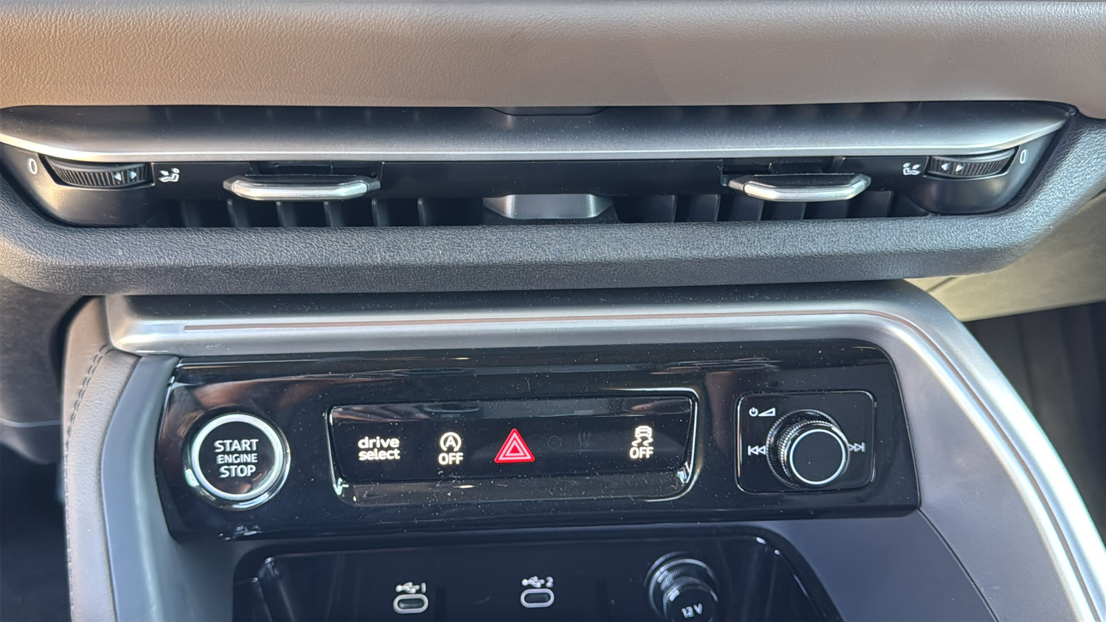 Used 2025 Audi Q5 2.0T Premium image 19