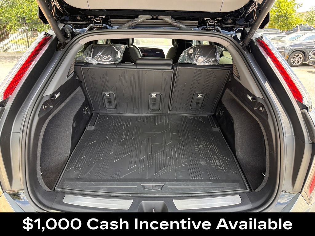 New 2026 Cadillac Optiq Sport 1 w/ LPO, Floor Liner Package AWD/4WD image 43