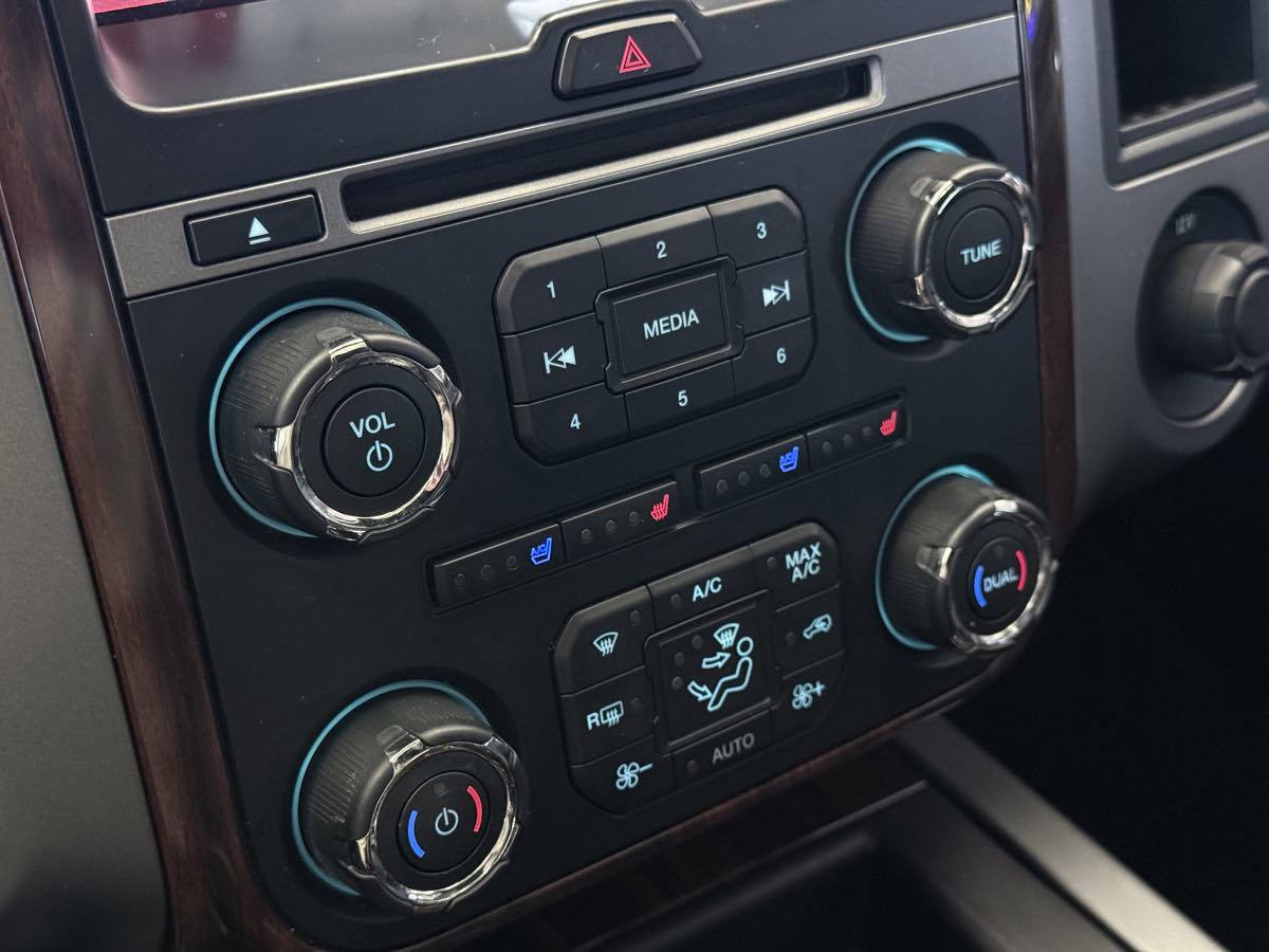 Used 2016 Ford Expedition EL Platinum image 54