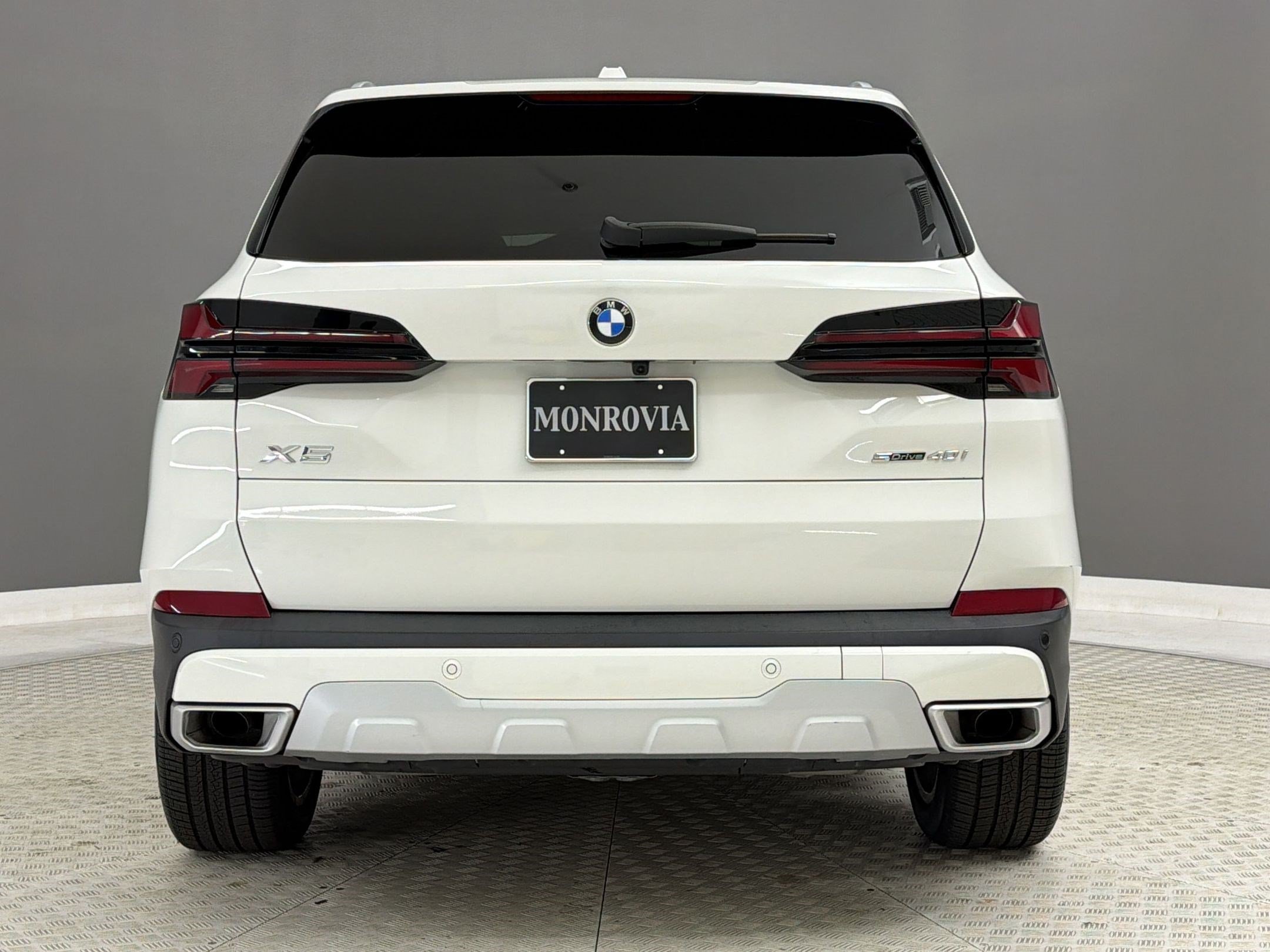 Certified 2024 BMW X5 sDrive40i w/ Parking Assistance Package RWD image 10