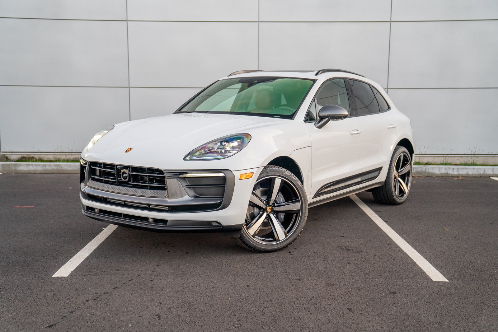 Certified 2026 Porsche Macan Turbo AWD/4WD image 1
