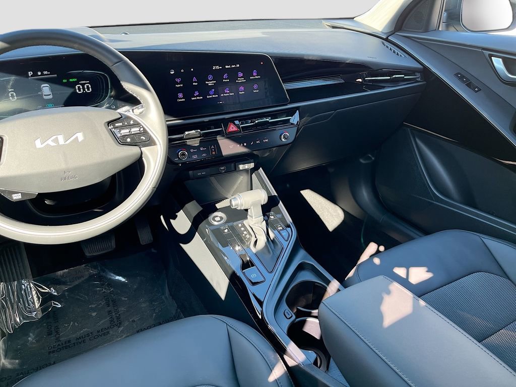 Certified 2024 Kia Niro EX image 30