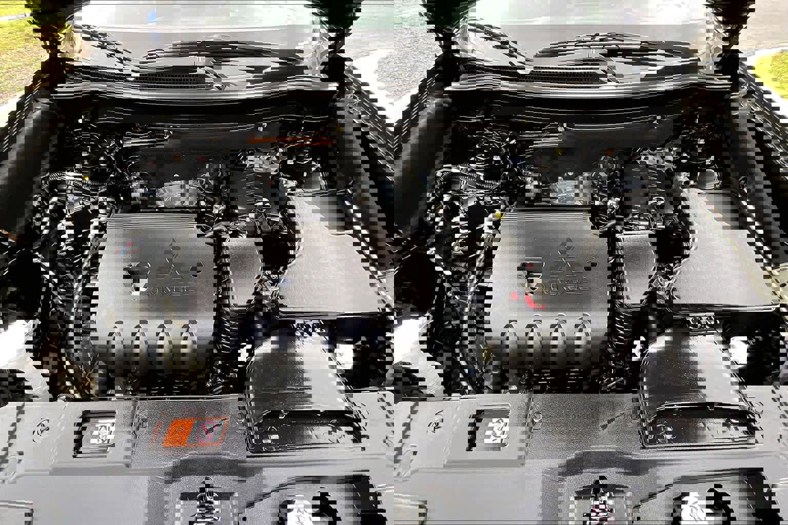 Used 2020 Mitsubishi Outlander SE image 32