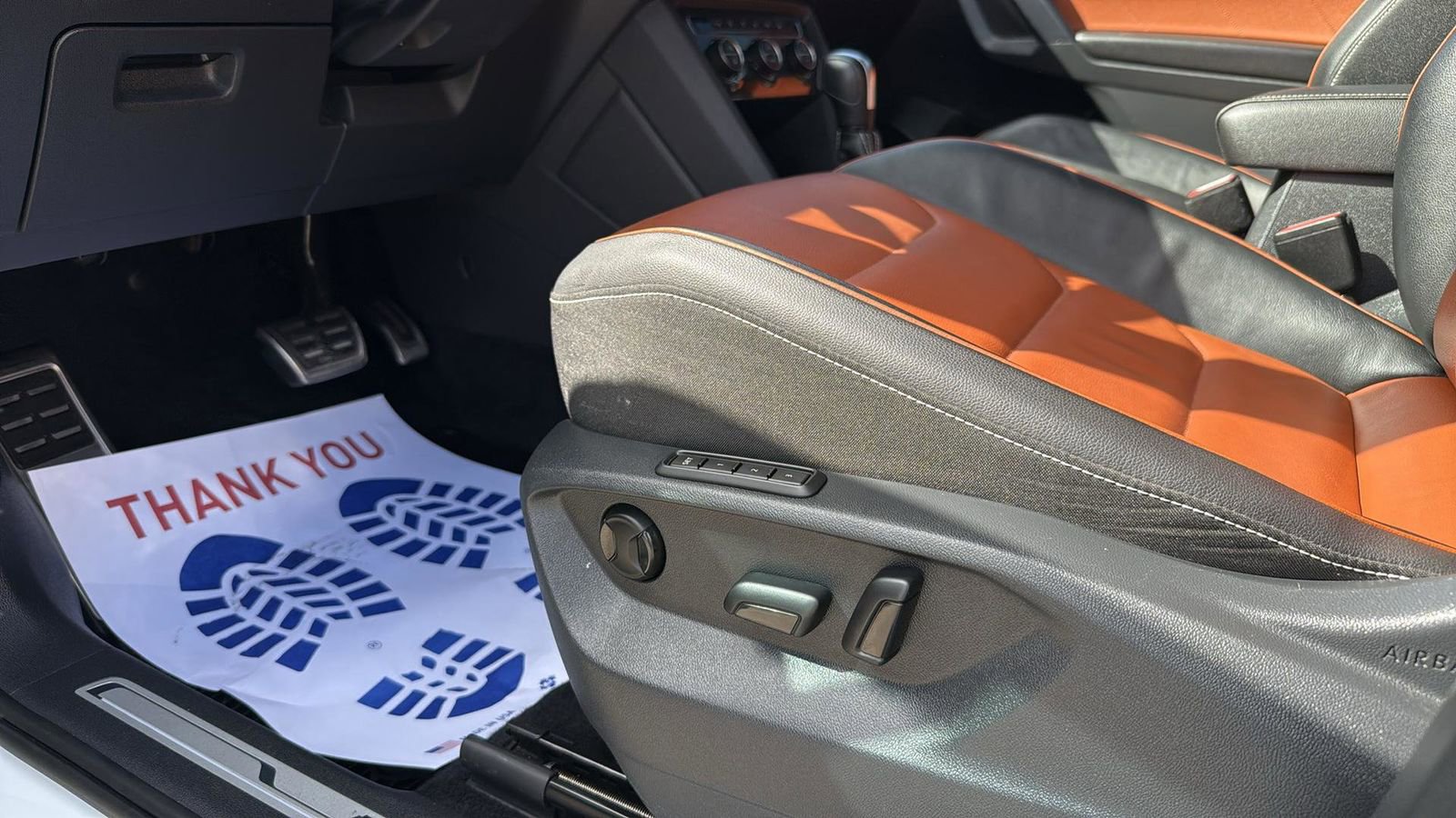 Used 2021 Volkswagen Tiguan SEL Premium R-Line image 11