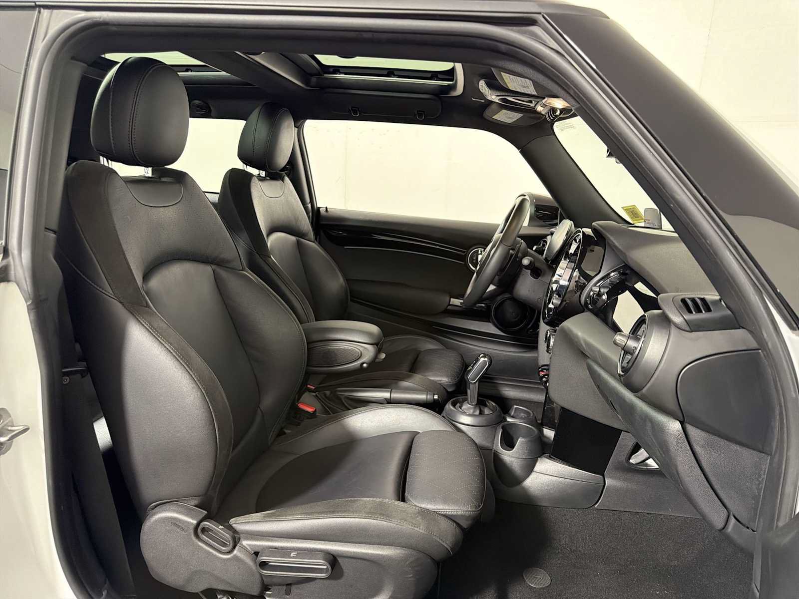 Used 2024 MINI Cooper S FWD image 24