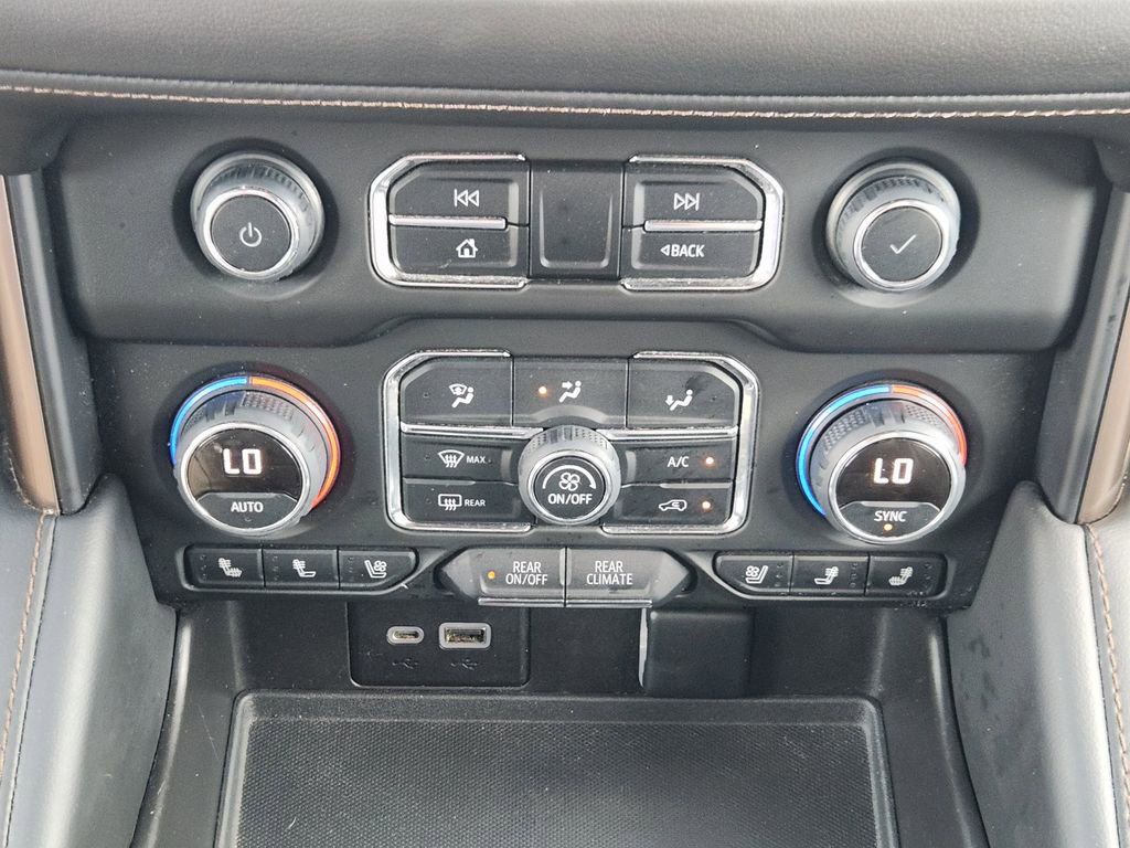 Used 2022 Chevrolet Tahoe High Country AWD/4WD image 19