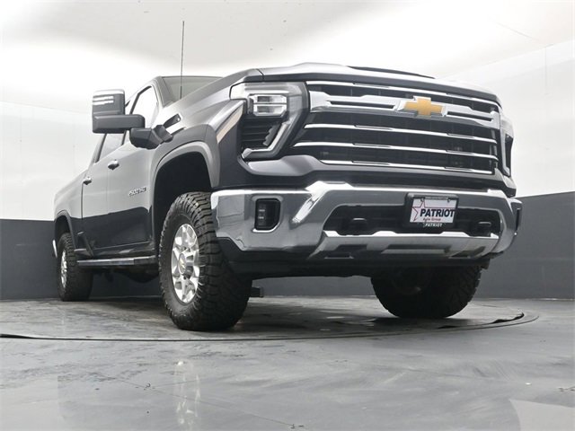Used 2024 Chevrolet Silverado 2500 LTZ image 44