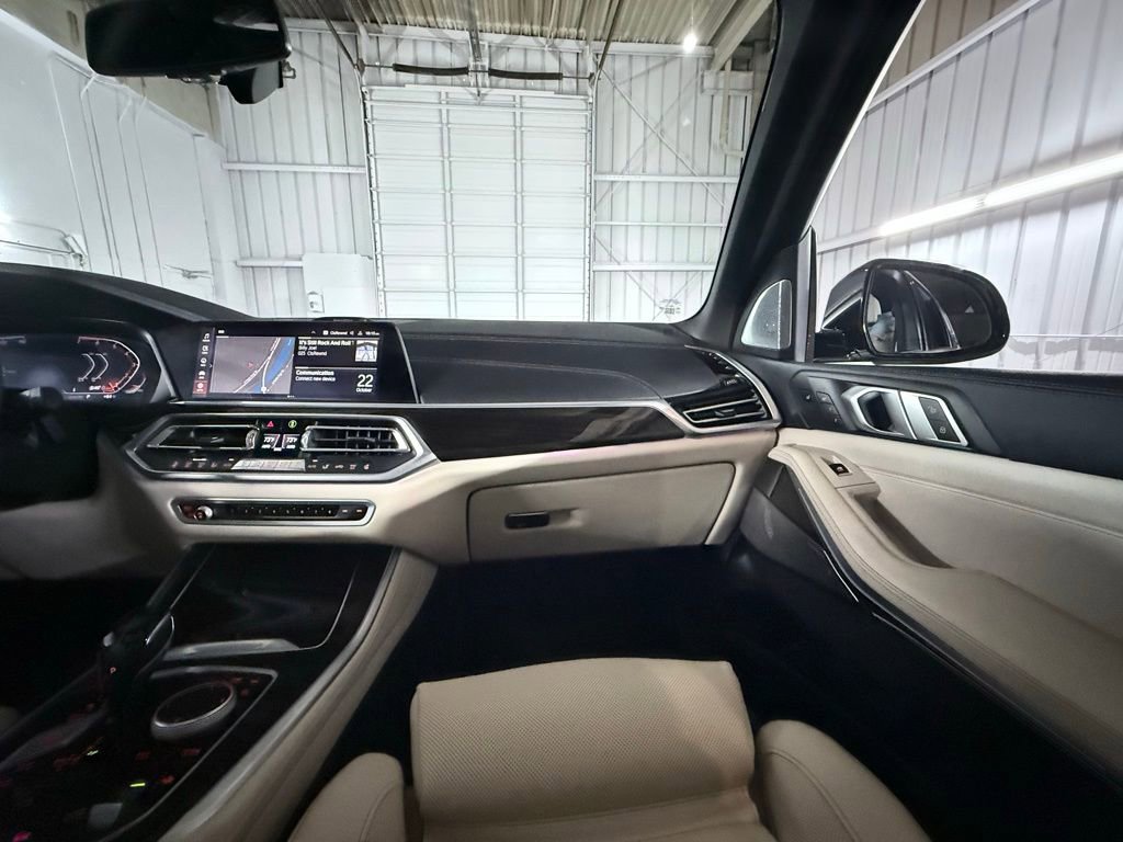Used 2020 BMW X5 xDrive50i w/ Executive Package image 50
