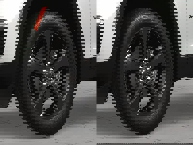 New 2025 Jeep Grand Cherokee Limited w/ Black Appearance Package image 10