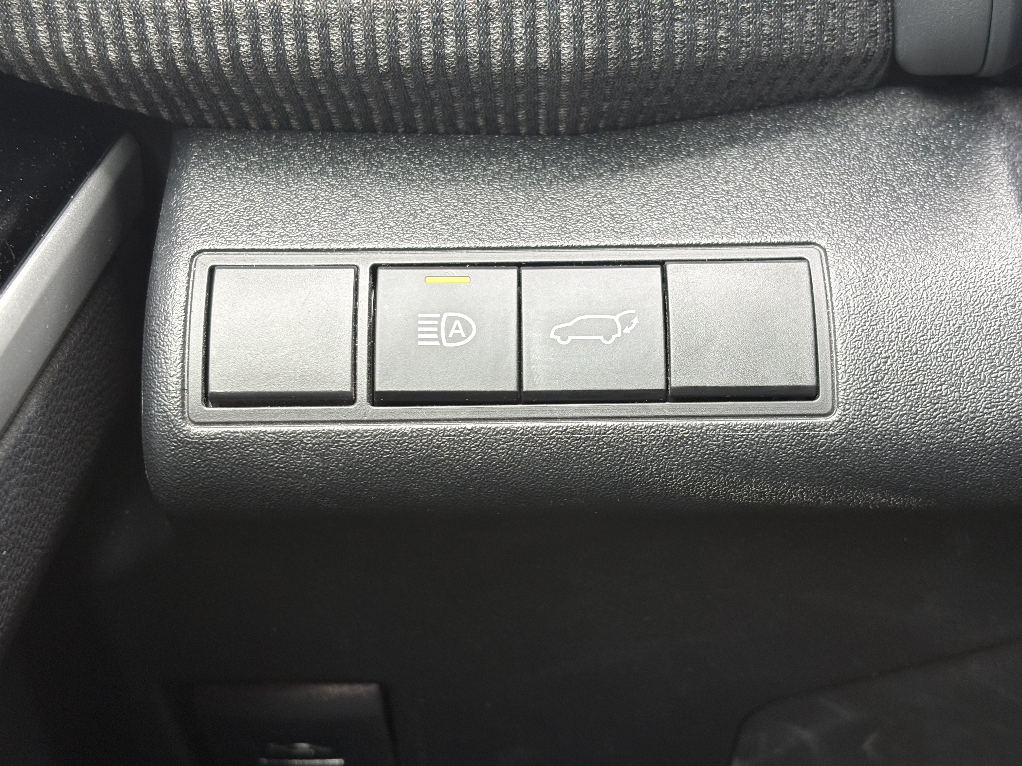 Used 2025 Toyota bZ4X AWD w/ Weather Package image 29