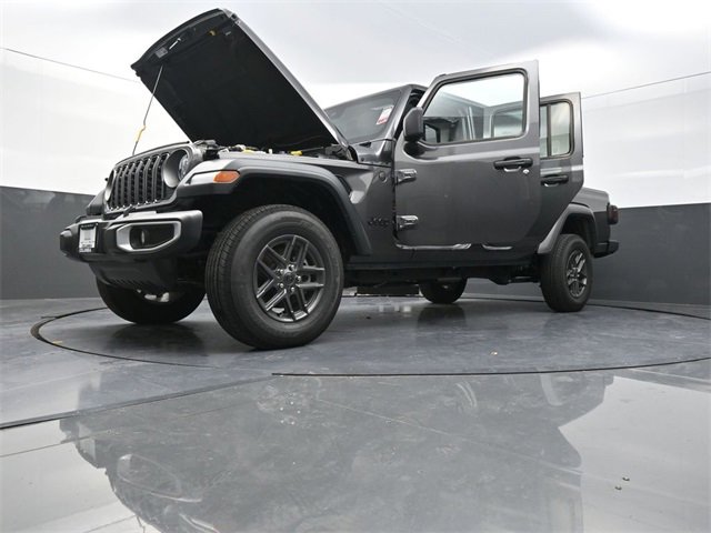 New 2025 Jeep Gladiator Sport image 27