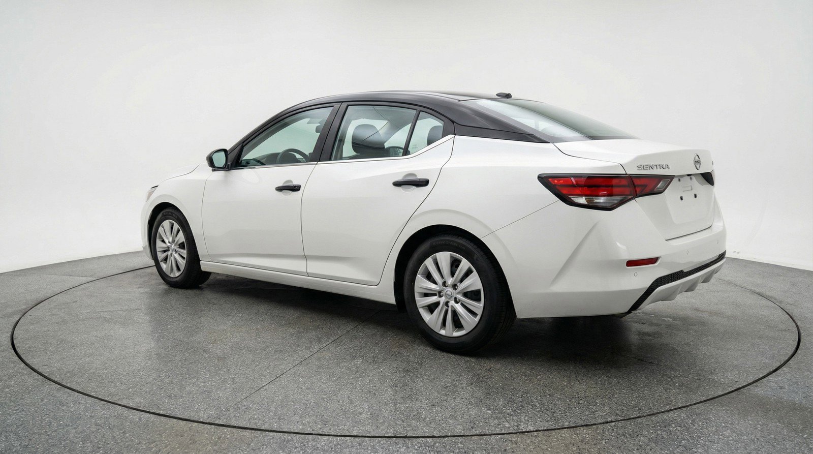 Used 2025 Nissan Sentra S image 6