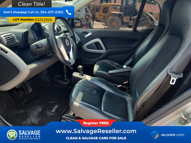 Used 2010 smart fortwo passion RWD image 9