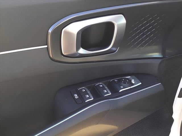 New 2025 Kia Sorento S image 16