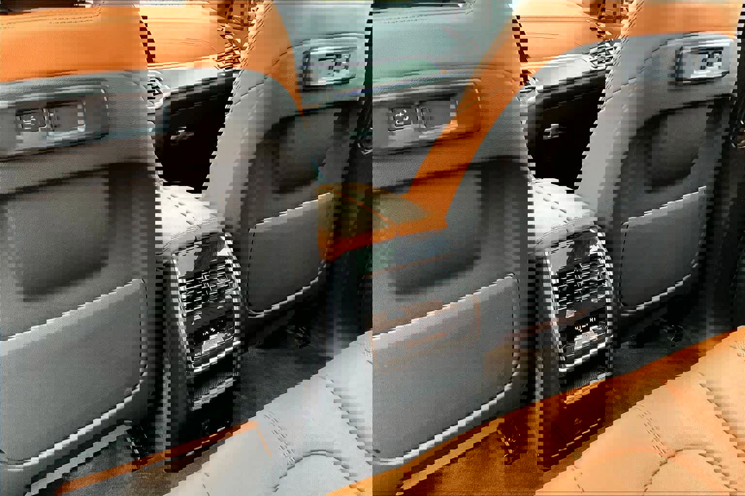 Used 2021 BMW X5 xDrive40i w/ M Sport Package image 32