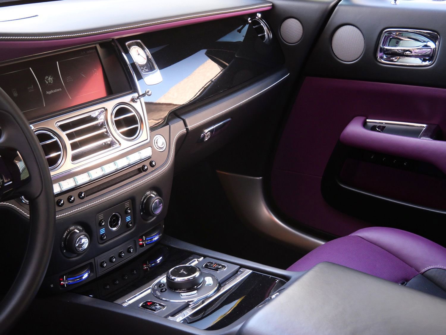 Certified 2018 Rolls-Royce Wraith RWD image 27