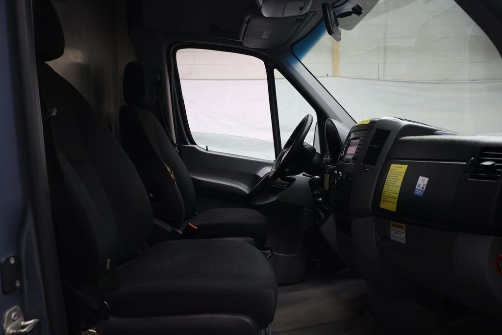 Used 2018 Mercedes-Benz Sprinter 2500 image 10