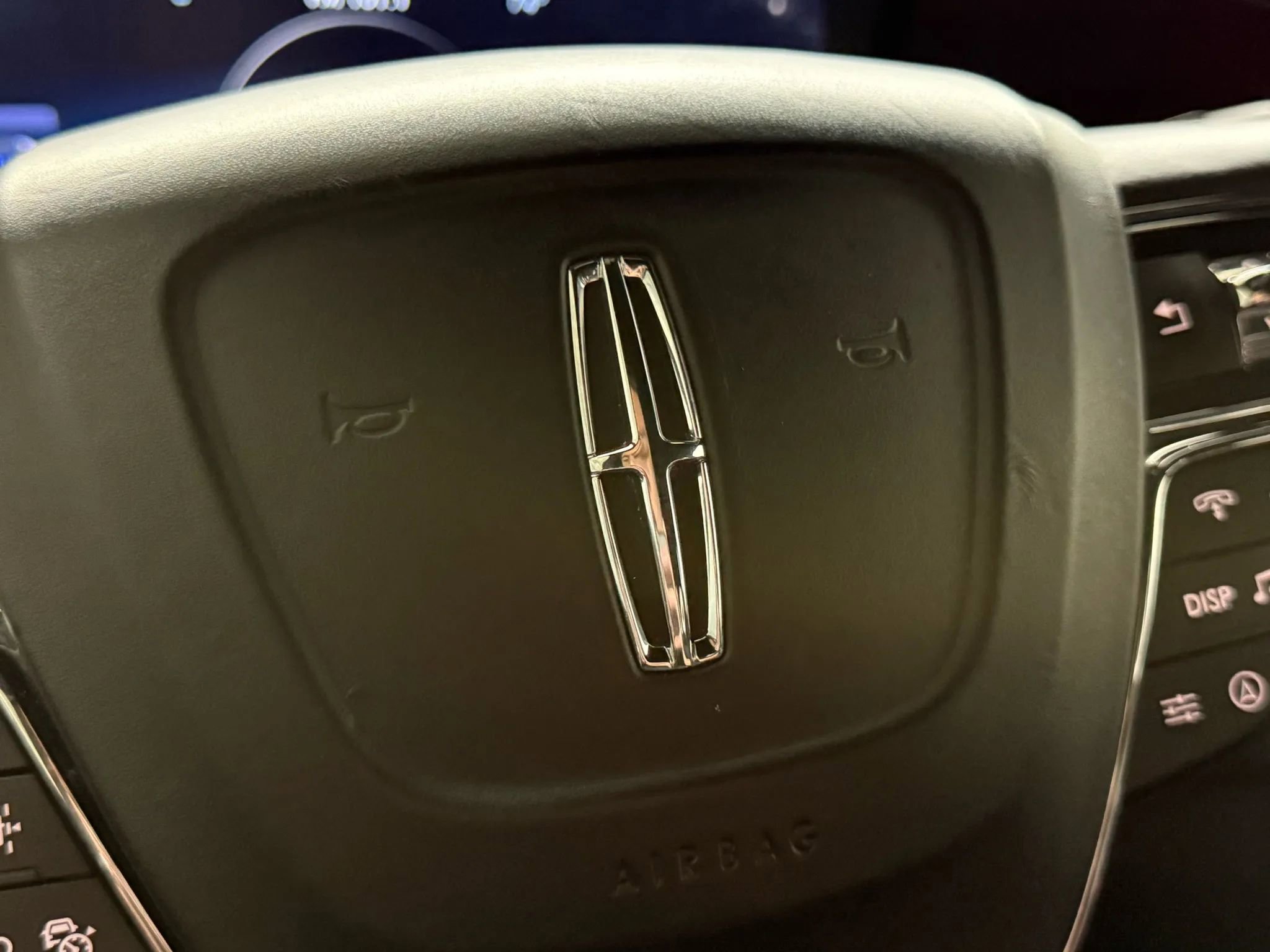 Used 2023 Lincoln Navigator L Standard Sport Utility 4D image 29