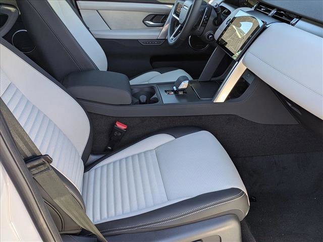 New 2026 Land Rover Discovery Sport Landmark image 18