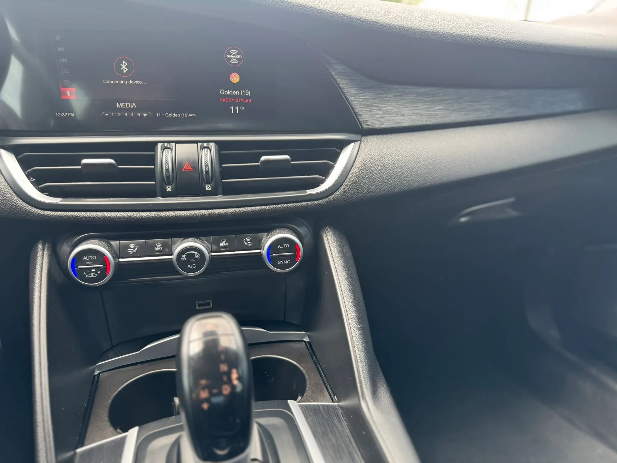 Used 2019 Alfa Romeo Giulia w/ Nero Edizione RWD image 11