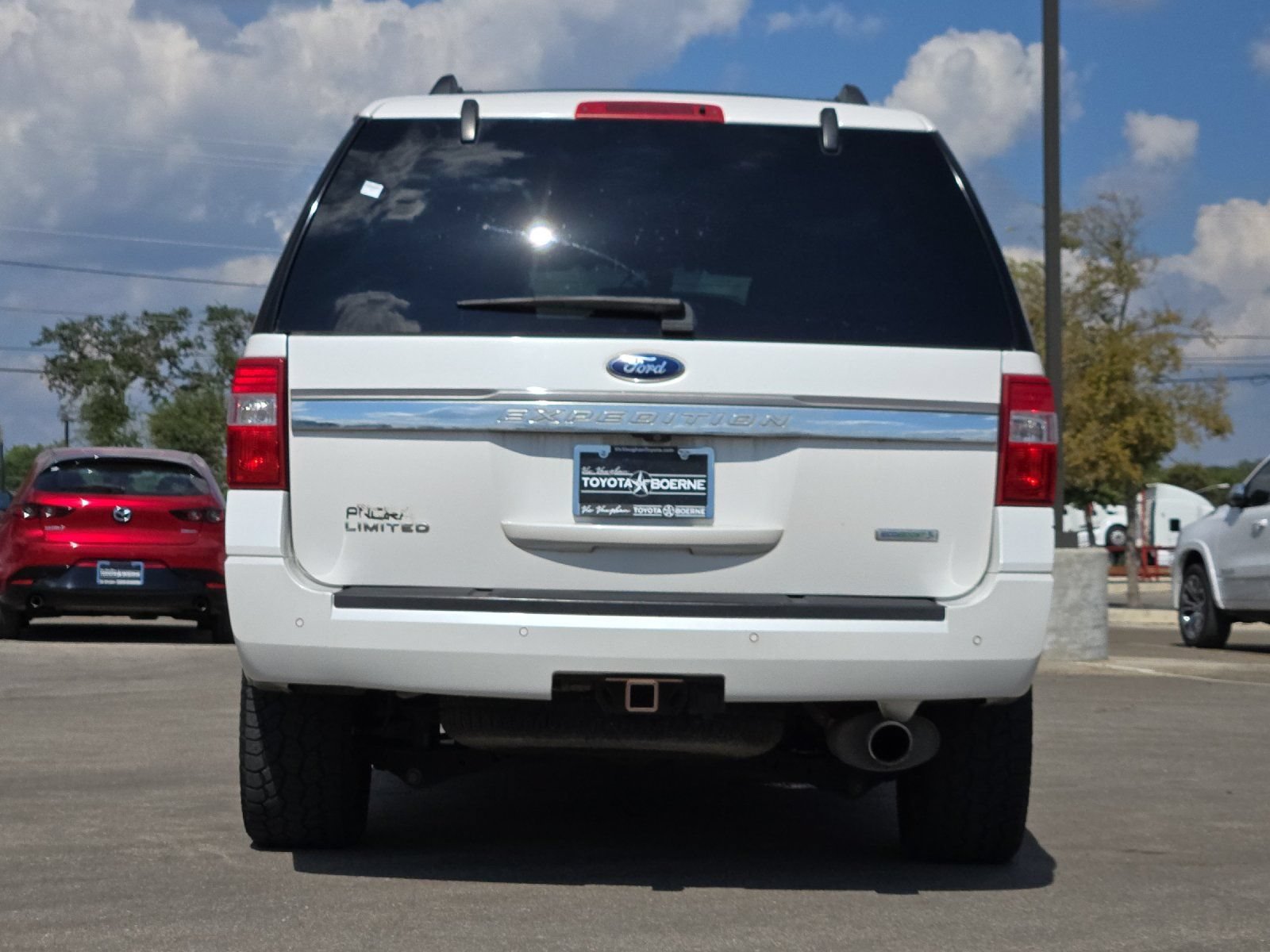 Used 2015 Ford Expedition Limited w/ Equipment Group 301A AWD/4WD image 4