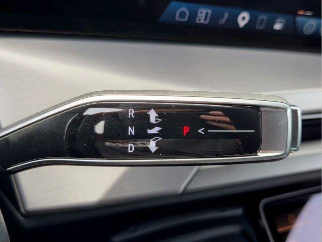 New 2027 Cadillac Vistiq Platinum AWD/4WD image 31