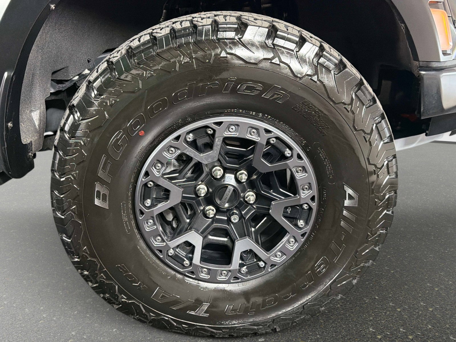 Used 2025 Ford F150 Raptor w/ Equipment Group 803A Raptor R AWD/4WD image 19