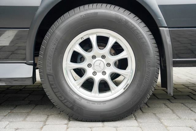 Used 2018 Mercedes-Benz Sprinter 3500 image 16