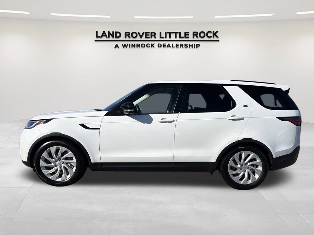 Used 2024 Land Rover Discovery S image 6