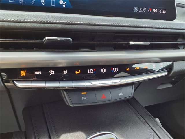 Used 2025 Cadillac XT4 Premium Luxury image 20