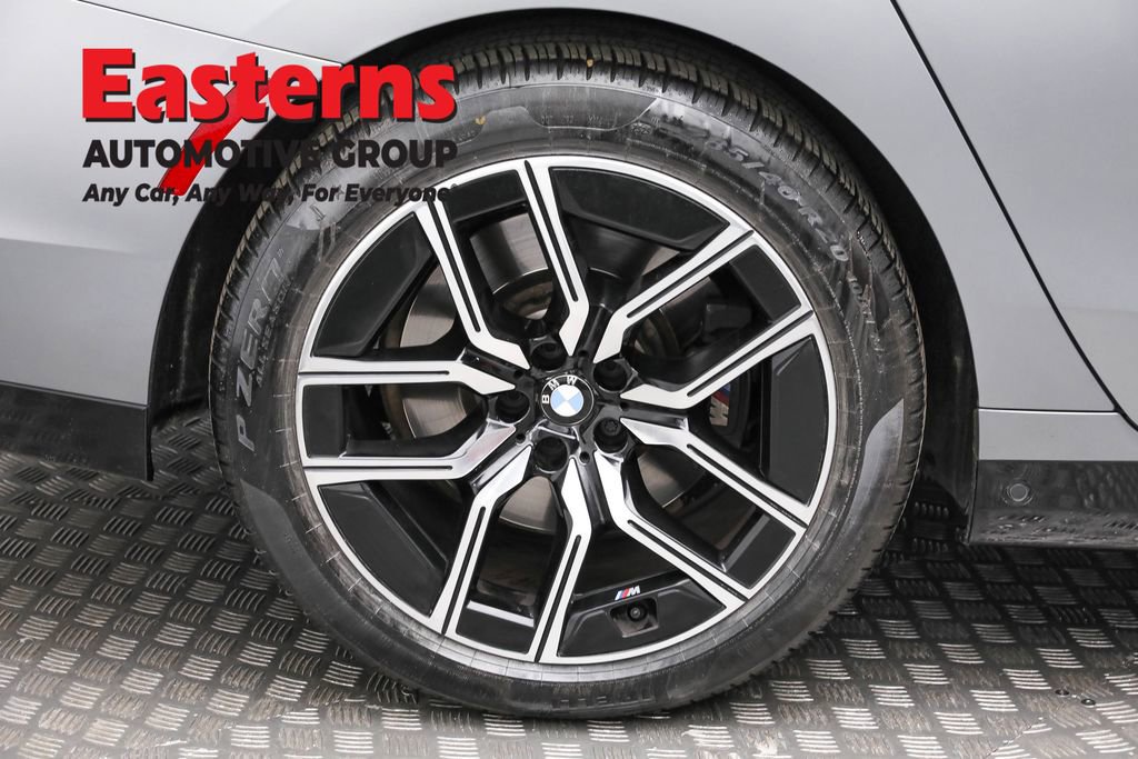 Used 2023 BMW 740i w/ Executive Package image 36