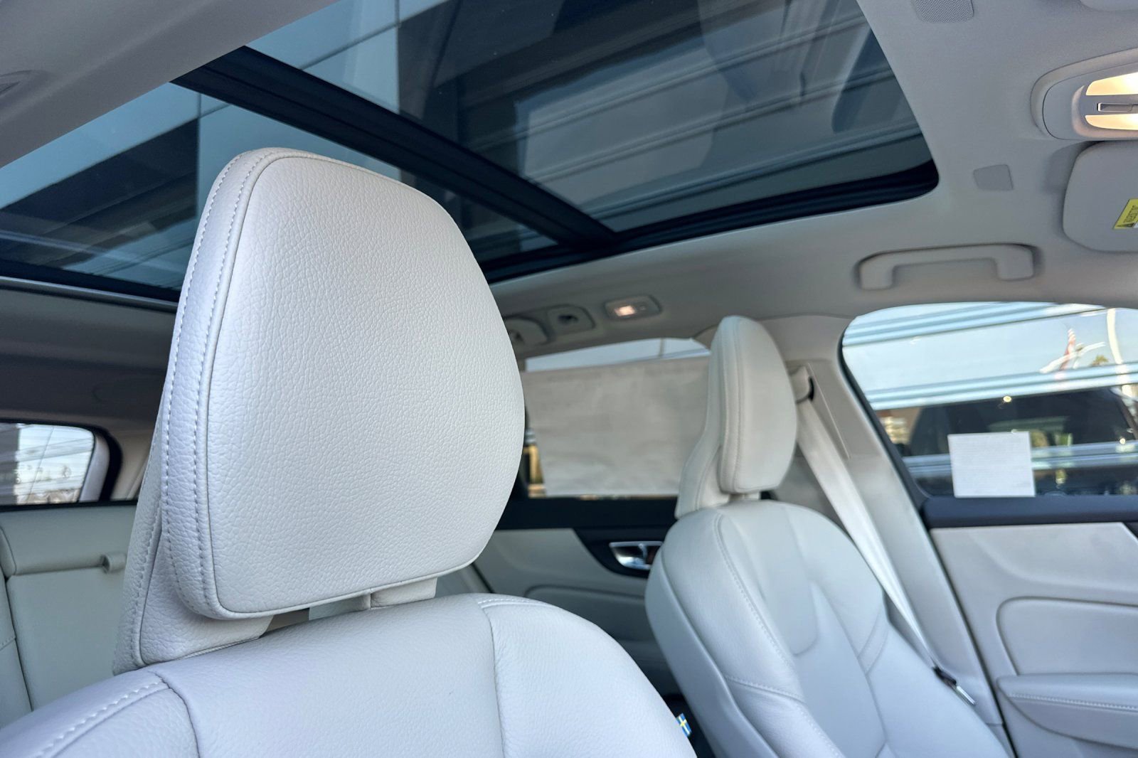 Certified 2026 Volvo V60 B5 Cross Country Plus w/ Climate Package image 18