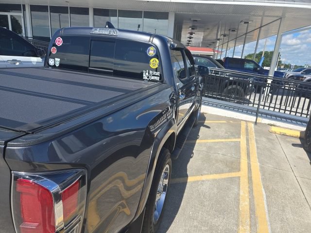 Used 2023 Toyota Tacoma Limited AWD/4WD image 6