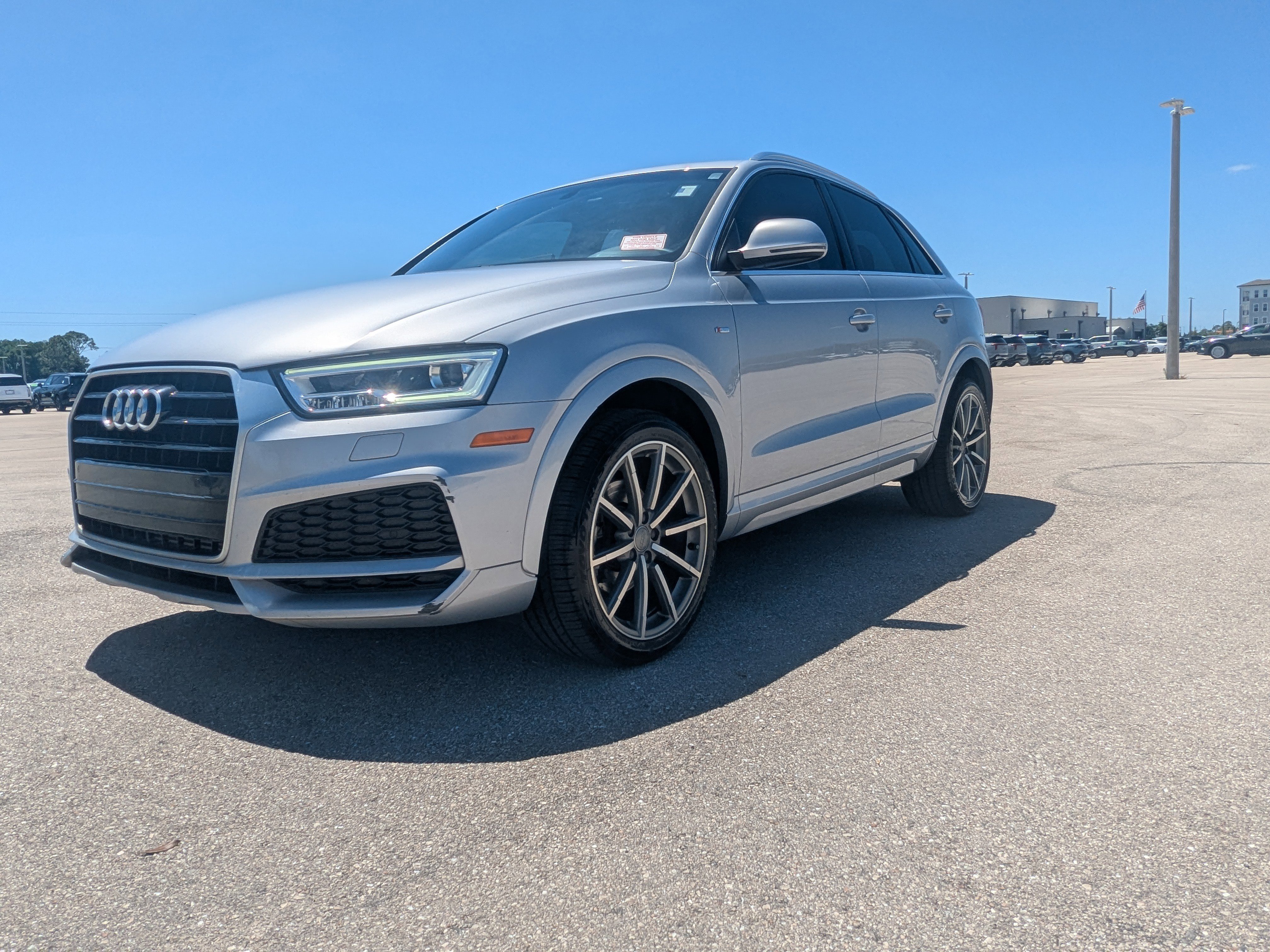 Used 2018 Audi Q3 2.0T Premium Plus w/ Premium Plus Package image 9
