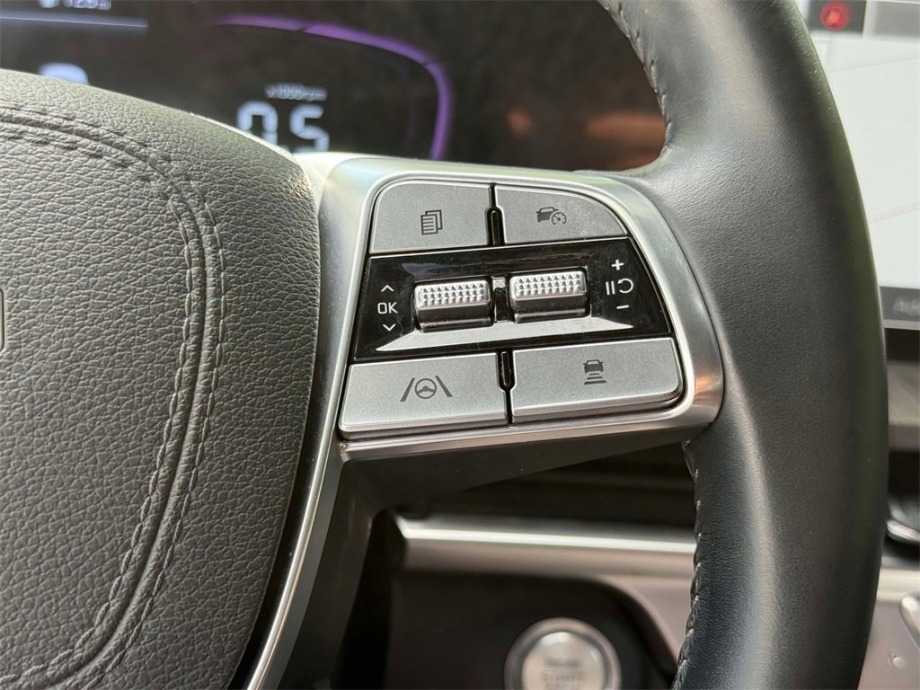 Used 2024 Kia Telluride EX w/ EX Captain's Chair Package image 35