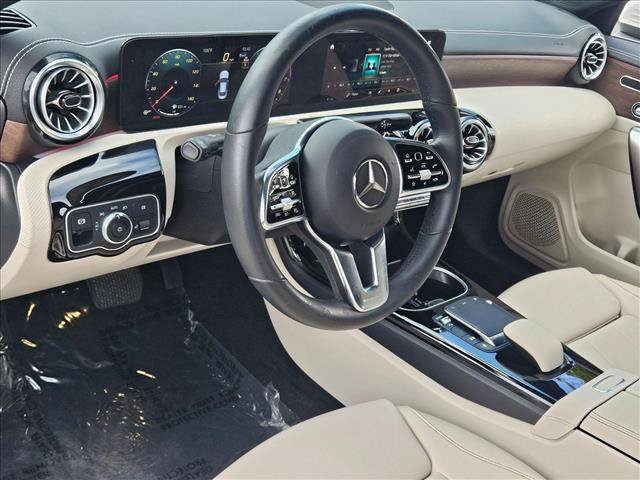 Used 2023 Mercedes-Benz CLA 250 image 10