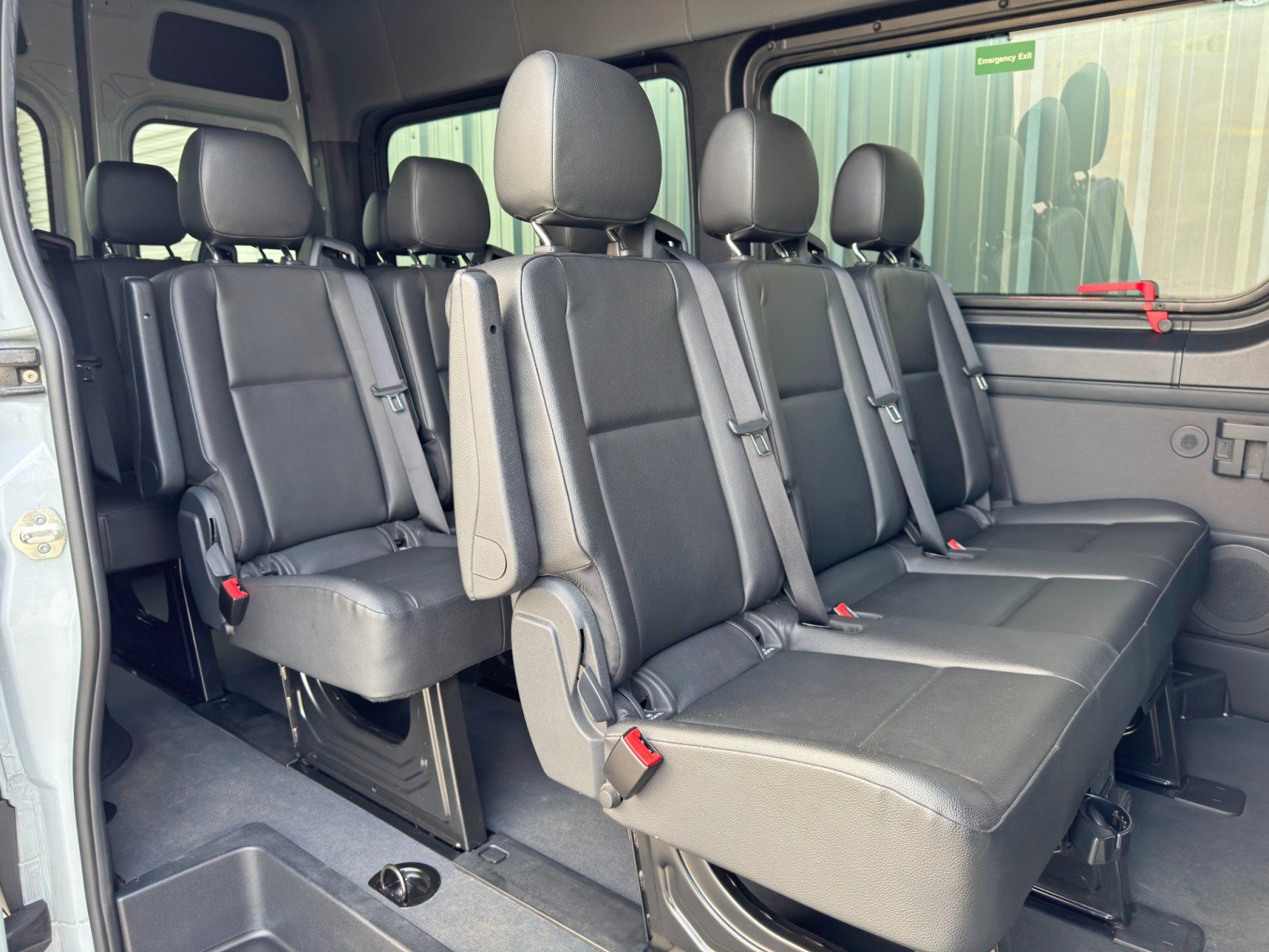Used 2022 Mercedes-Benz Sprinter 1500 image 35