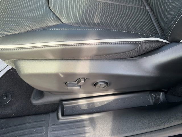 New 2026 Chrysler Pacifica Limited w/ S Appearance Package image 18