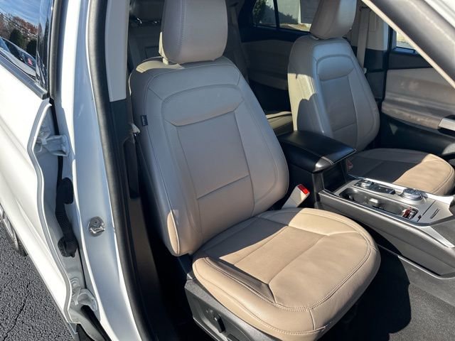 Used 2024 Ford Explorer Limited image 21