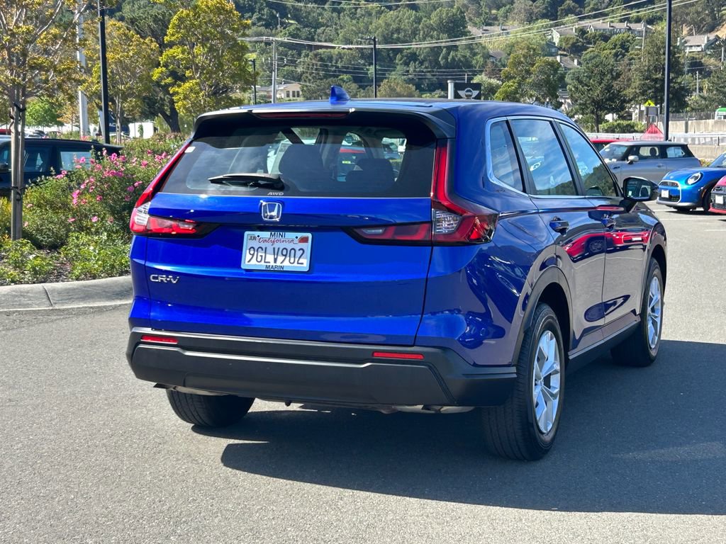 Used 2023 Honda CR-V LX image 5