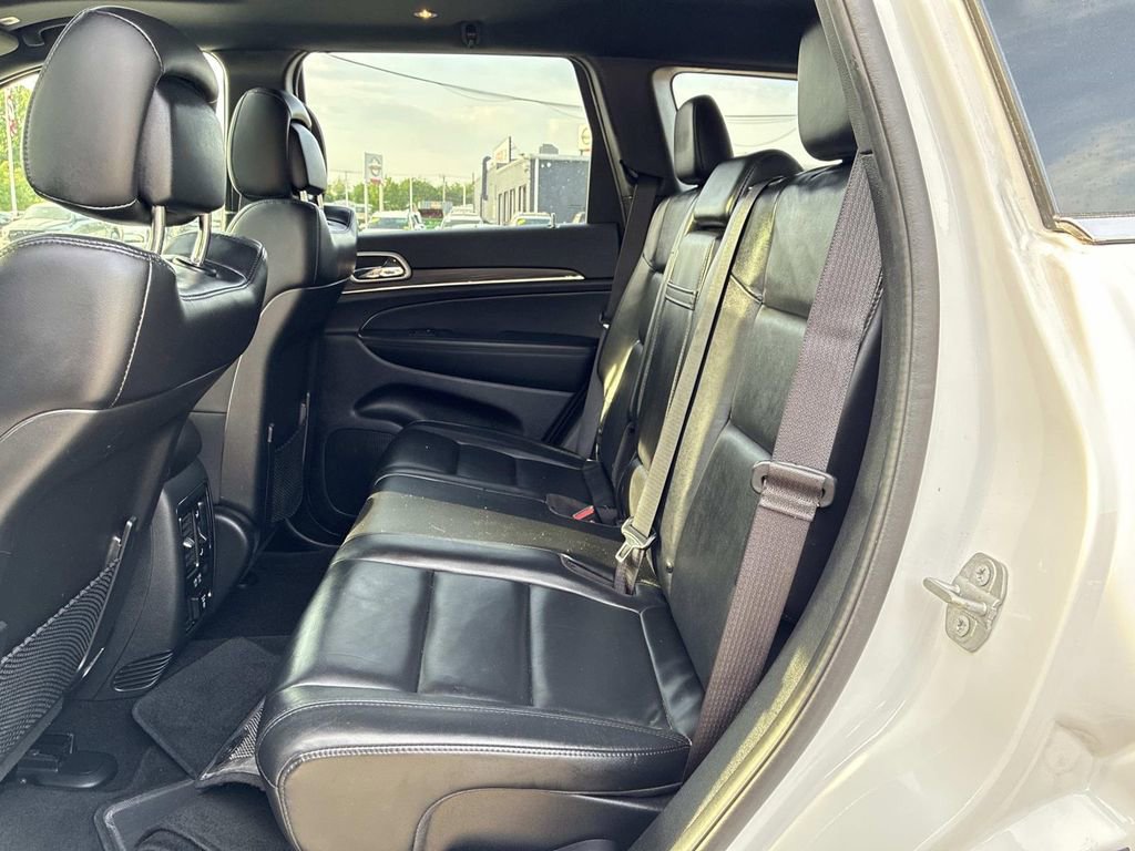 Used 2021 Jeep Grand Cherokee Limited AWD/4WD image 17
