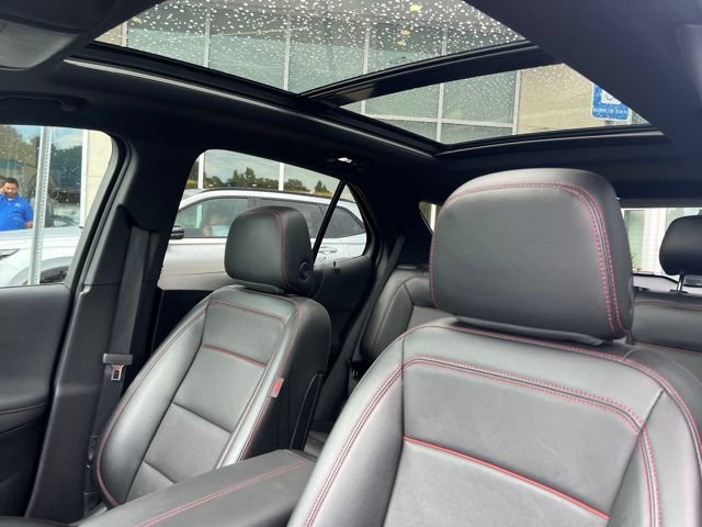 Used 2023 Chevrolet Equinox RS w/ RS Leather Package AWD/4WD image 16