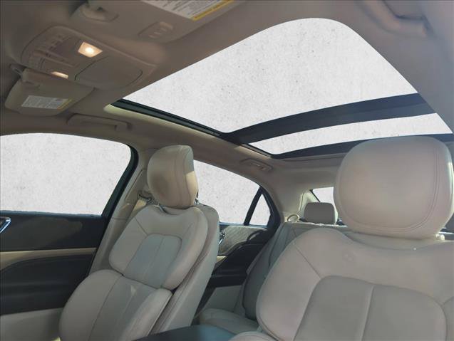 Used 2017 Lincoln Continental Select w/ Climate Package AWD/4WD image 22
