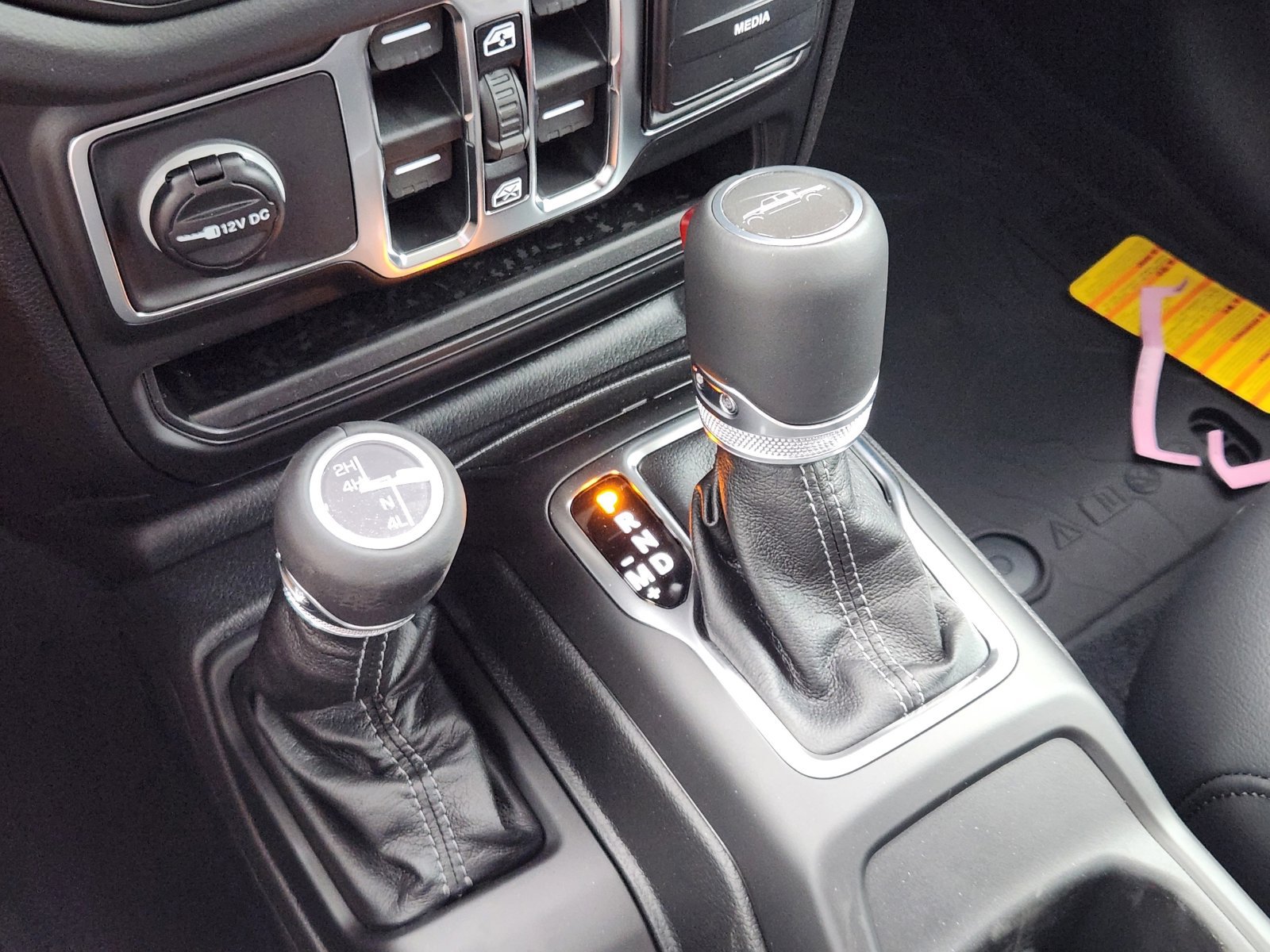 New 2026 Jeep Gladiator Sport AWD/4WD image 18