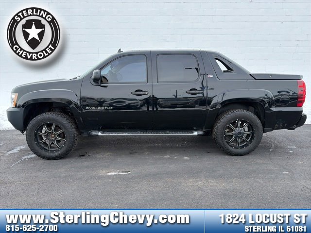 Used 2012 Chevrolet Avalanche LT w/ Suspension Package, Off-Road image 2