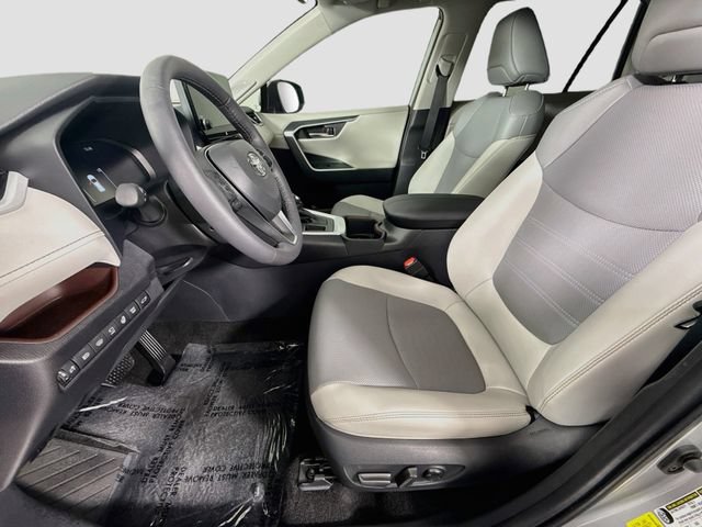 Certified 2025 Toyota RAV4 Limited FWD image 22