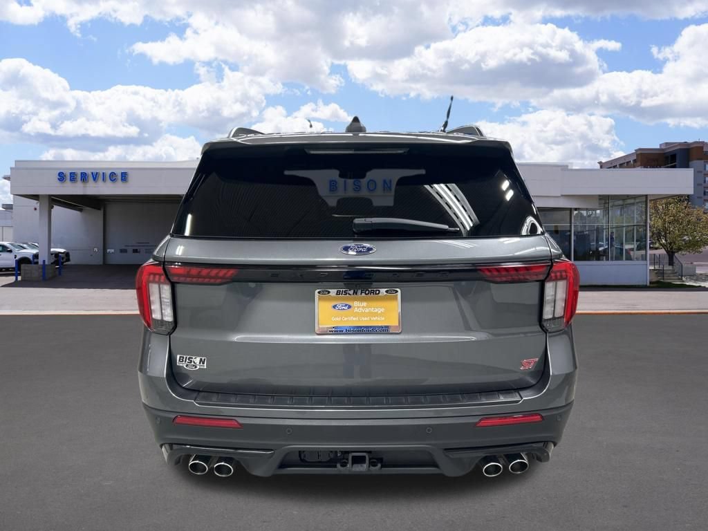Used 2025 Ford Explorer ST AWD/4WD image 4