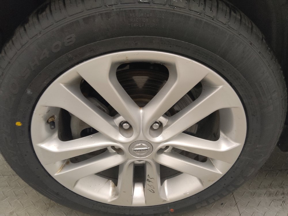 Used 2017 Nissan Juke S FWD image 31
