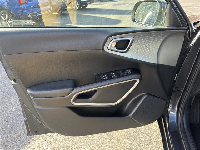 Used 2023 Kia Soul LX w/ Option Group 015 image 8